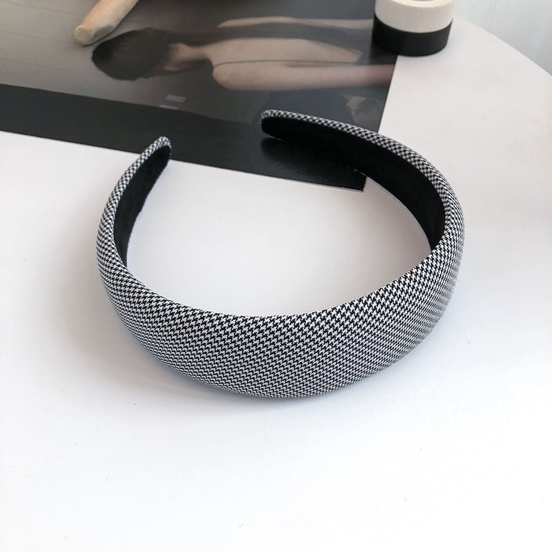 Simple knotted headband