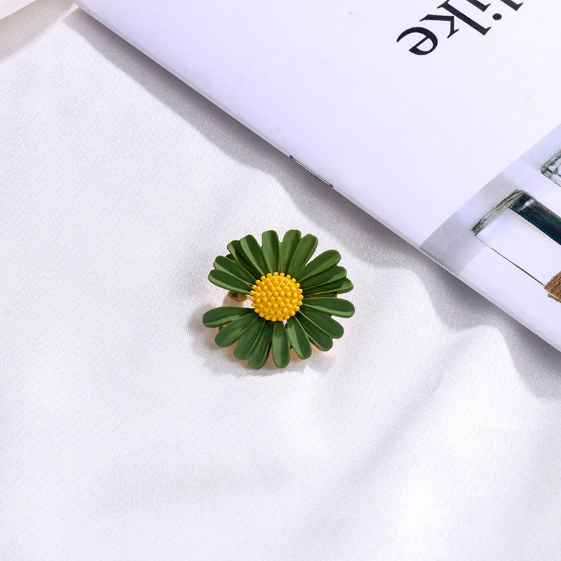 Little Daisy Brooch Is All-match And Cute